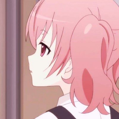 美女COS《巫师3》叶奈法惊艳绝伦 白嫩香肩紫眸勾人